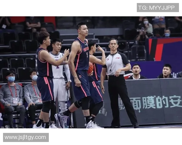 深圳篮球队与重庆篮球队赛后分析力量对比及战术探讨