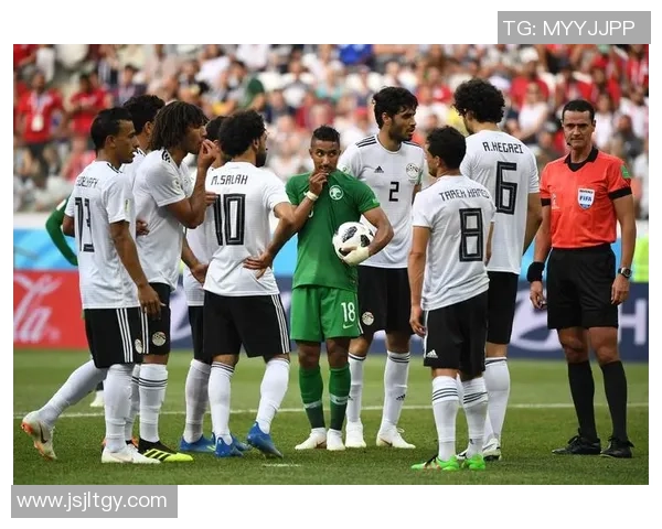 足球明星纷纷签约沙特联赛球员引发全球关注与讨论